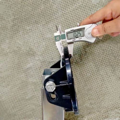 Drop Down Stabilizer Legs for Caravan and RV Trailer Corner Support