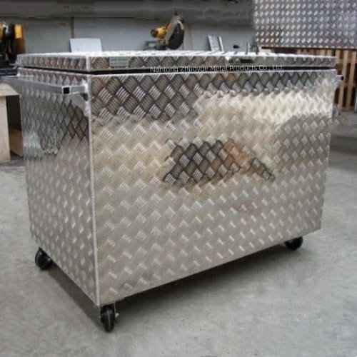 OEM toolbox cabinet with custom metal fabrication for industrial storage solutions
