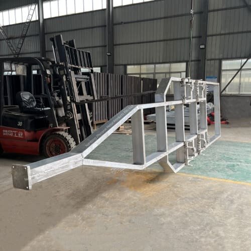 Heavy-duty tradesman canopy trailer with secure storage and rugged design